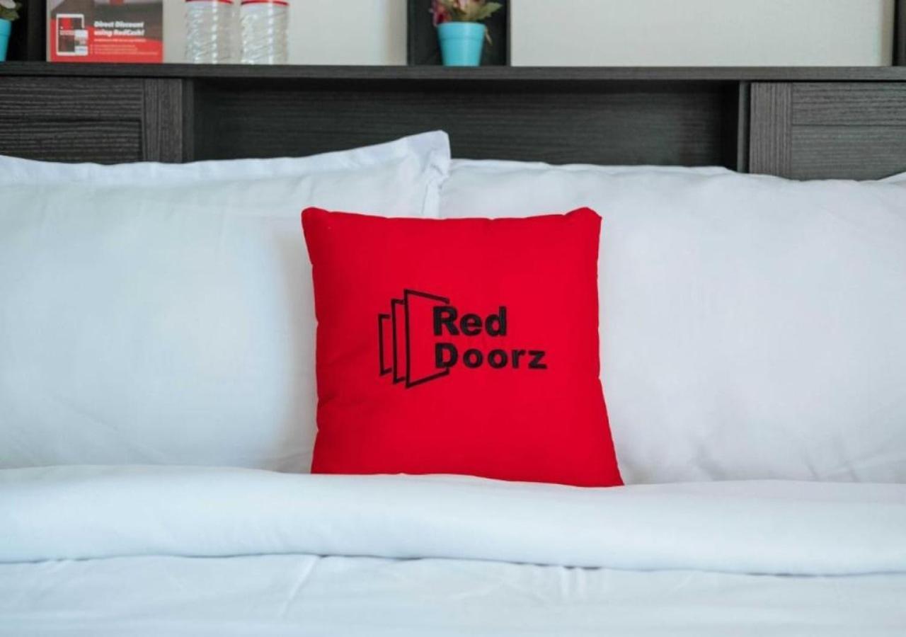 Отель Reddoorz @ Pag Asa Rawis Legaspi Легаспи Экстерьер фото